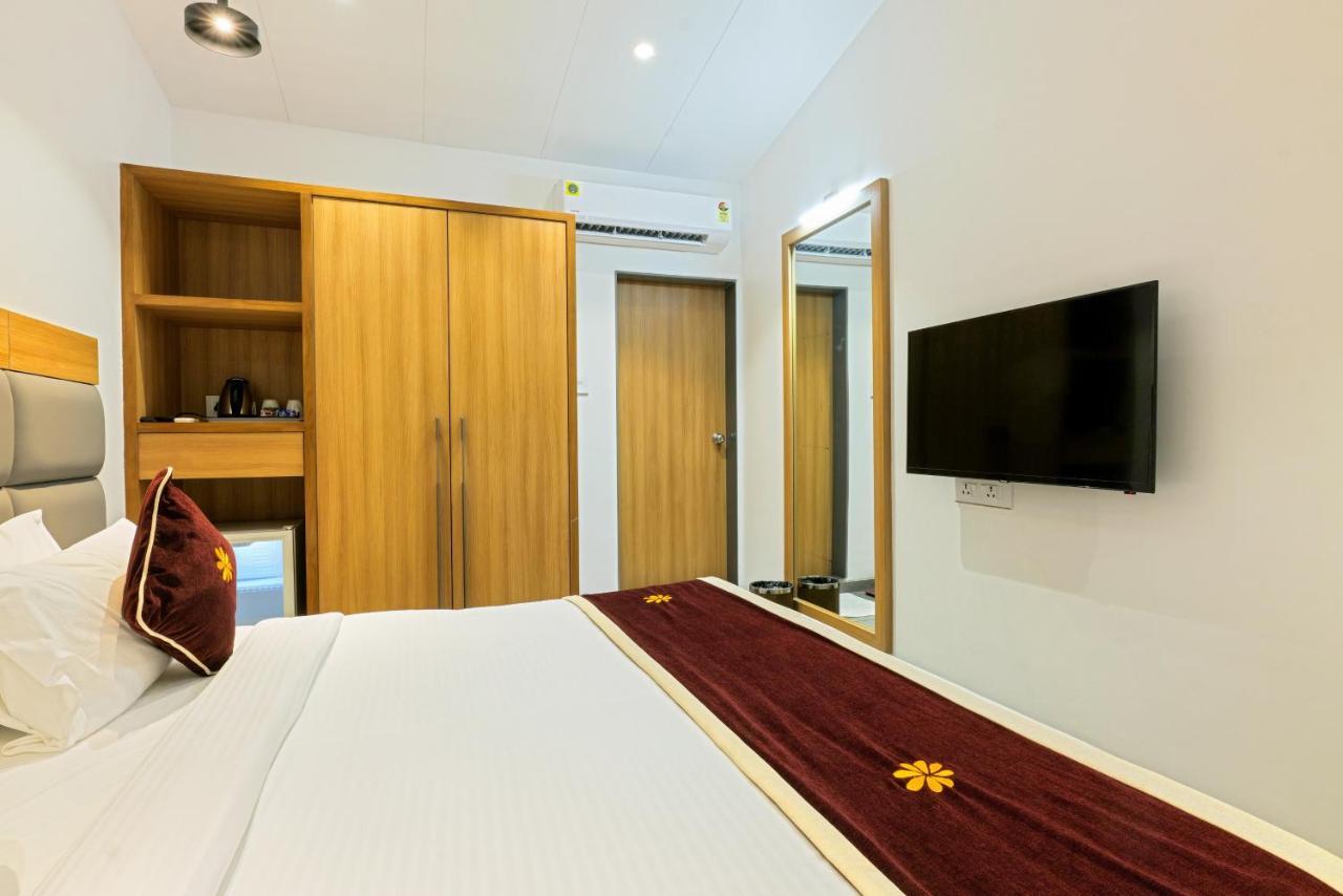 Gold Beach Villa Daman Luaran gambar