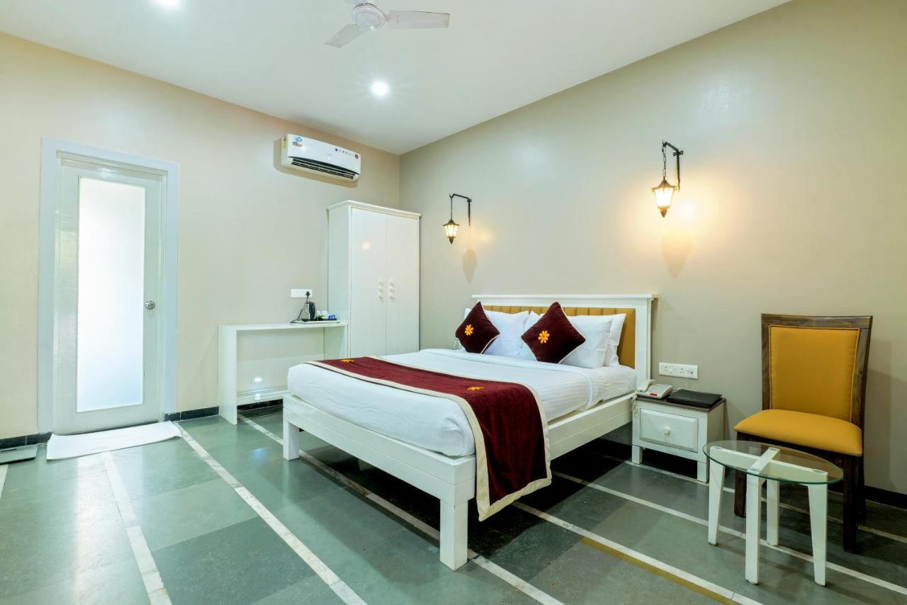 Gold Beach Villa Daman Luaran gambar